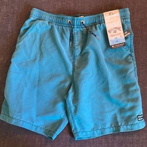 BOYS Billabong Swim Shorts (XL)